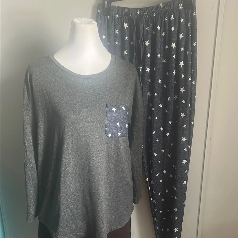 Women’s Gray and Navy Star Print Matching Long Sleeve Soft Lounge Pajama Set